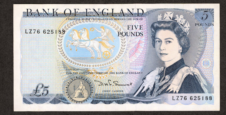 Great Britain 5 Pounds ND (1971-1991) Pick#378c w/ Queen UNC