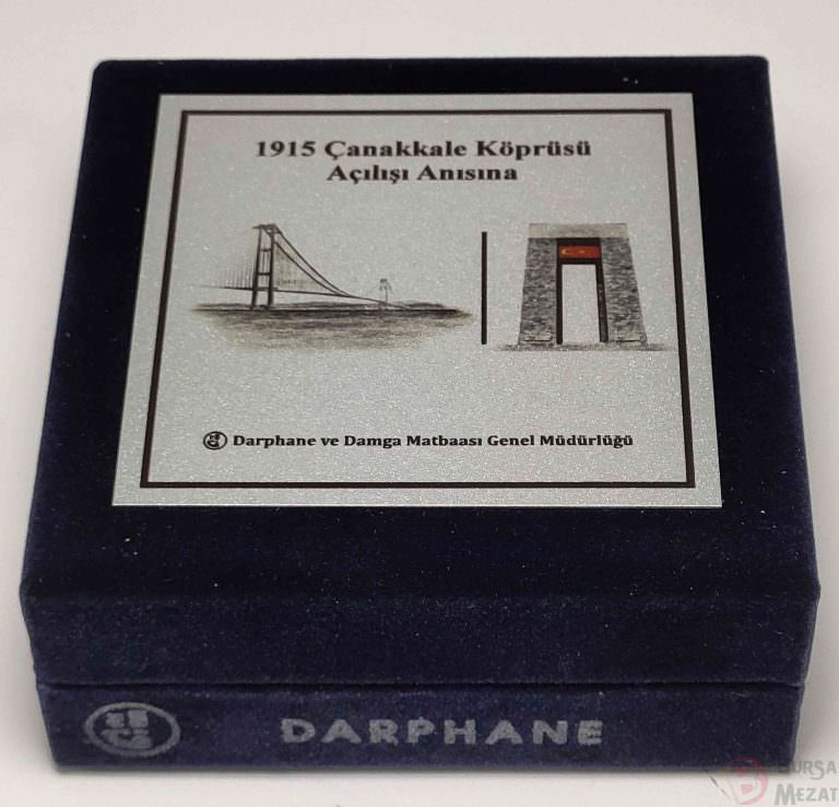 2022 Yılı 1915 Çanakkale Köprüsü Açılışı Polimer " Mavi " Halkalı ve LED Işıklı Darphane Hatıra Gümüş Kadife Kutusunda - Görsel 5