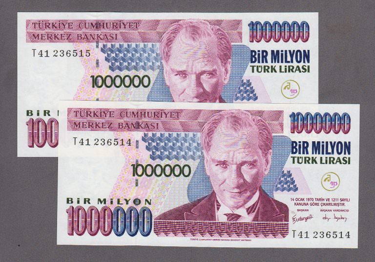 7. Emisyon 1 000 000 Türk Lirası 2 adet seri takipli 2002-2006 (7. Emisyon 3. Tertip) T41 harfi çil - UNC