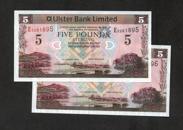 NORTHERN IRELAND 2x 5 Pounds 2013 Pick # 340b Ulster Bank Ltd. UNC