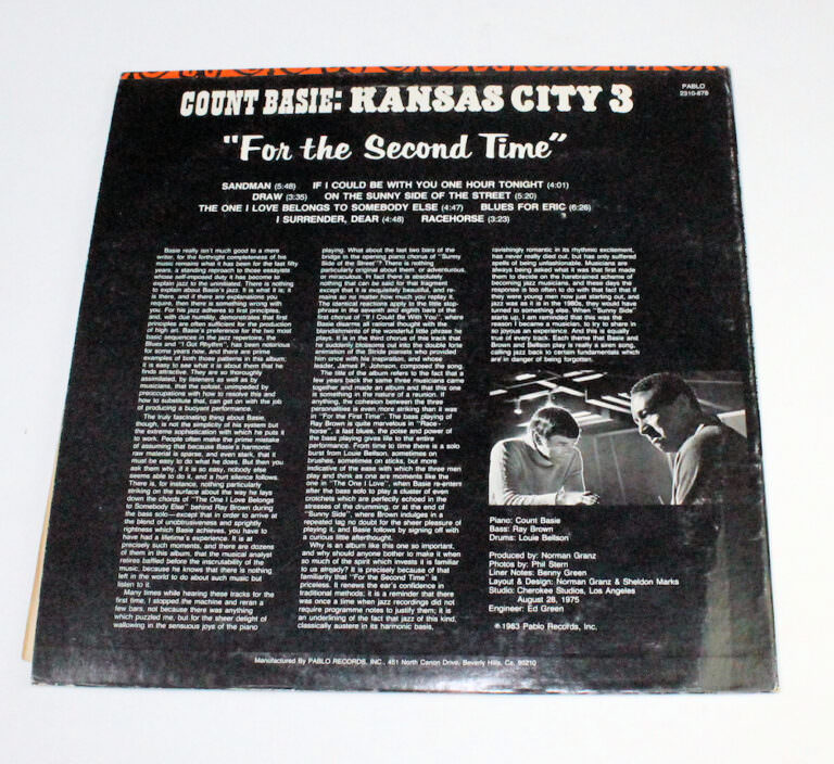 COUNT BASIE - RAY BROWN - LOUIE BELLSON Trio – Printed in U.S.A. Plak 8 / Kapak 8 - Görsel 2