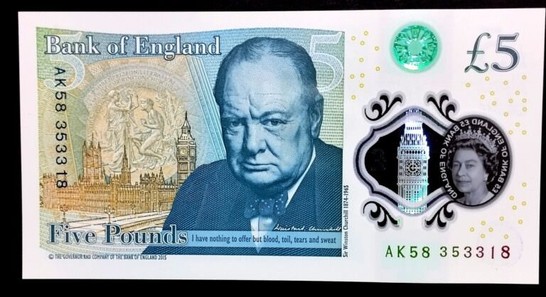 Great Britain Ingiltere 5 Pounds Kraliçe Queen W. Churchill Polymer Banknot *çil - Görsel 2