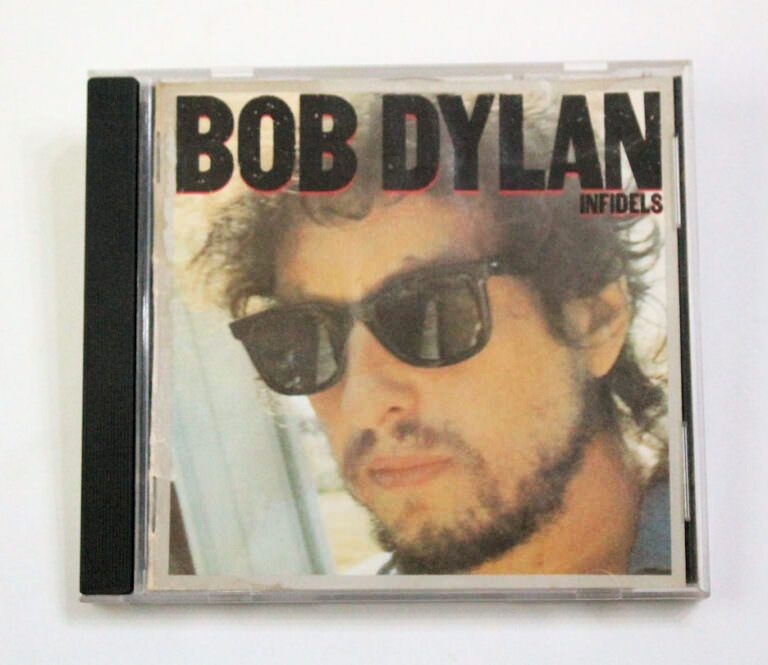 BOB DYLAN Infidels CD (iyice kondisyonda, cd üzerinde zarasız çizikler var) SATILDI – OUT OF STOCK SATILDI – OUT OF STOCK SATILDI – OUT OF STOCK