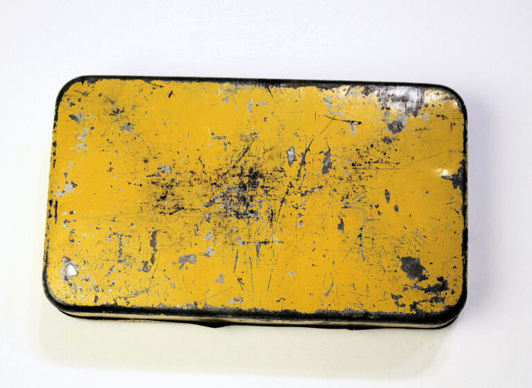 HALLOH-EXTRA Tabak ORIENT Metal Tin - 9x14x2 cm. - Görsel 3