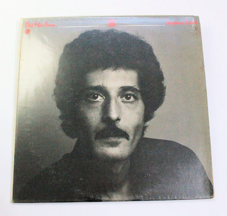 PAT MARTINO joyous lake - Printed in U.S.A. Kapak 8 – Plak 8