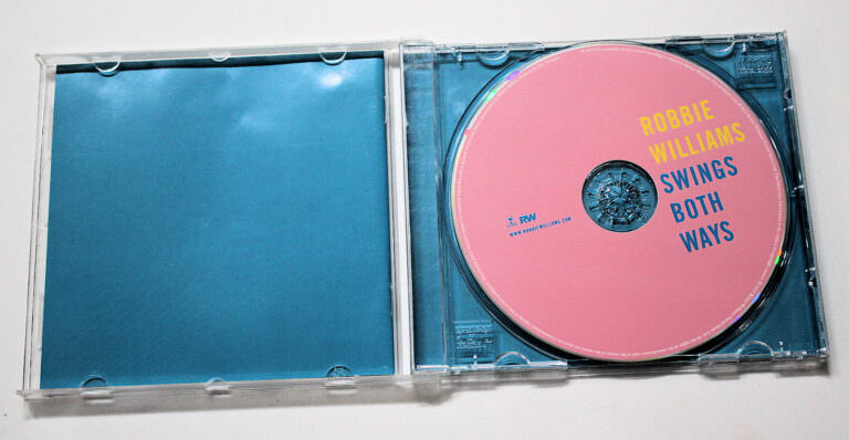ROBBIE WILLIAMS sings both ways 8/7 SATILDI – OUT OF STOCK SATILDI – OUT OF STOCK SATILDI – OUT OF STOCK - Görsel 4