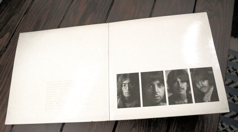 BEATLES White album Doble LPs *Made in Italy Plak 8 / Kapak 9 *SATILDI - OUT OF STOCK - Görsel 2