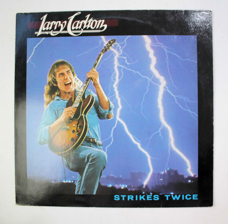 LARRY CARLTON Strikes Twice - Printed in Germany Plak 7 / Kapak 7 *SATILDI - OUT OF STOCK