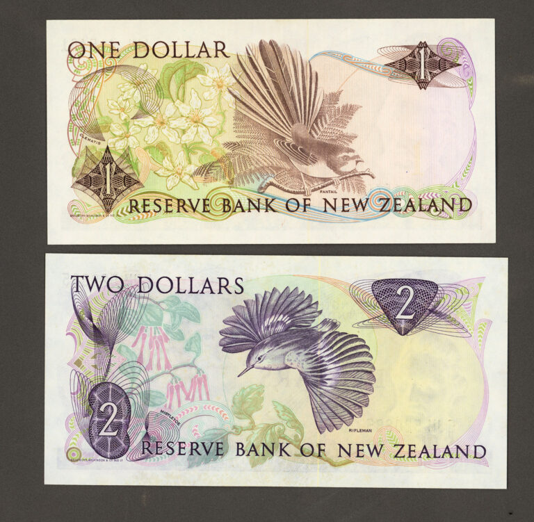 NEW ZEALAND - YENI ZELANDA 1+2 Pounds Kraliçe çil banknot - UNC - Görsel 2