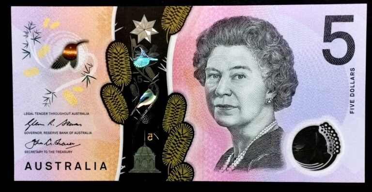 AUSTRALIA 5 Dollars 2016 Polymer UNC *çil banknot kraliçe *SATILDI - OUT OF STOCK