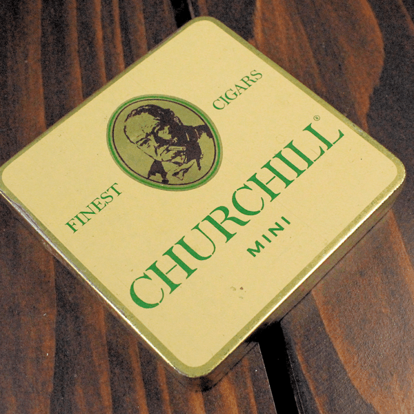 CHURCHILL Finest Cigars Tin 8x8 cm.