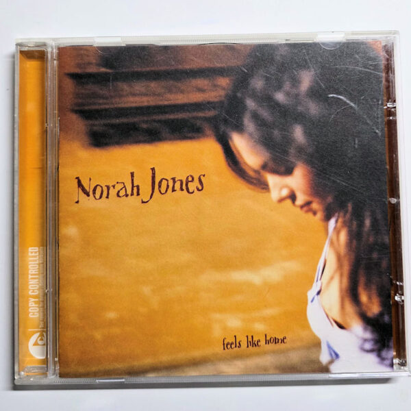 NORAH JONES feel like home (CD ve Kapak iyi durumda)