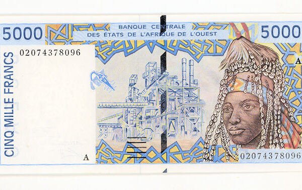 IVORY COAST Banque der Etats de L`AFRIQUE CENTRALE (F) 5000 FRANKS 2002 YILI ÇİL - UNC