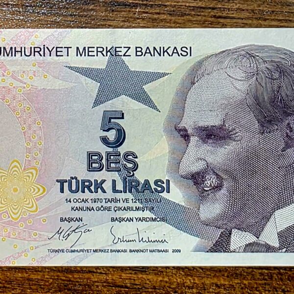 9. Emisyon 5 Lira 2009 C serisi - çil banknot