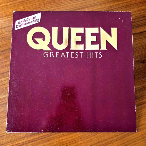 QUEEN Greatst hits  *Printed in Germany LP 8,5 / Kapak 8,5