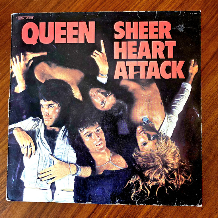 QUEEN sheer heart attack *Printed in Germany LP 8,5 / Kapak 8