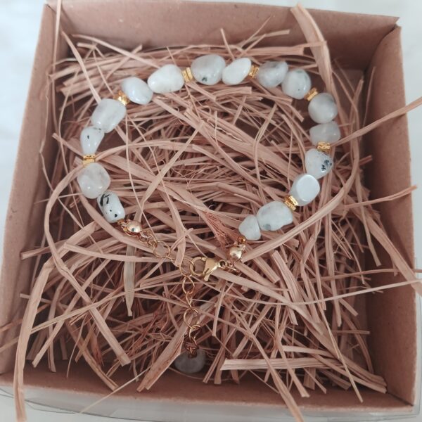 Amorf kesim bileklik (Ay Taşı)