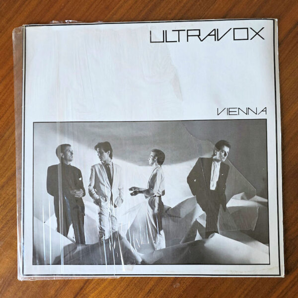 ULTRAVOX Vienna  *Printed in Germany 8.5/8.5